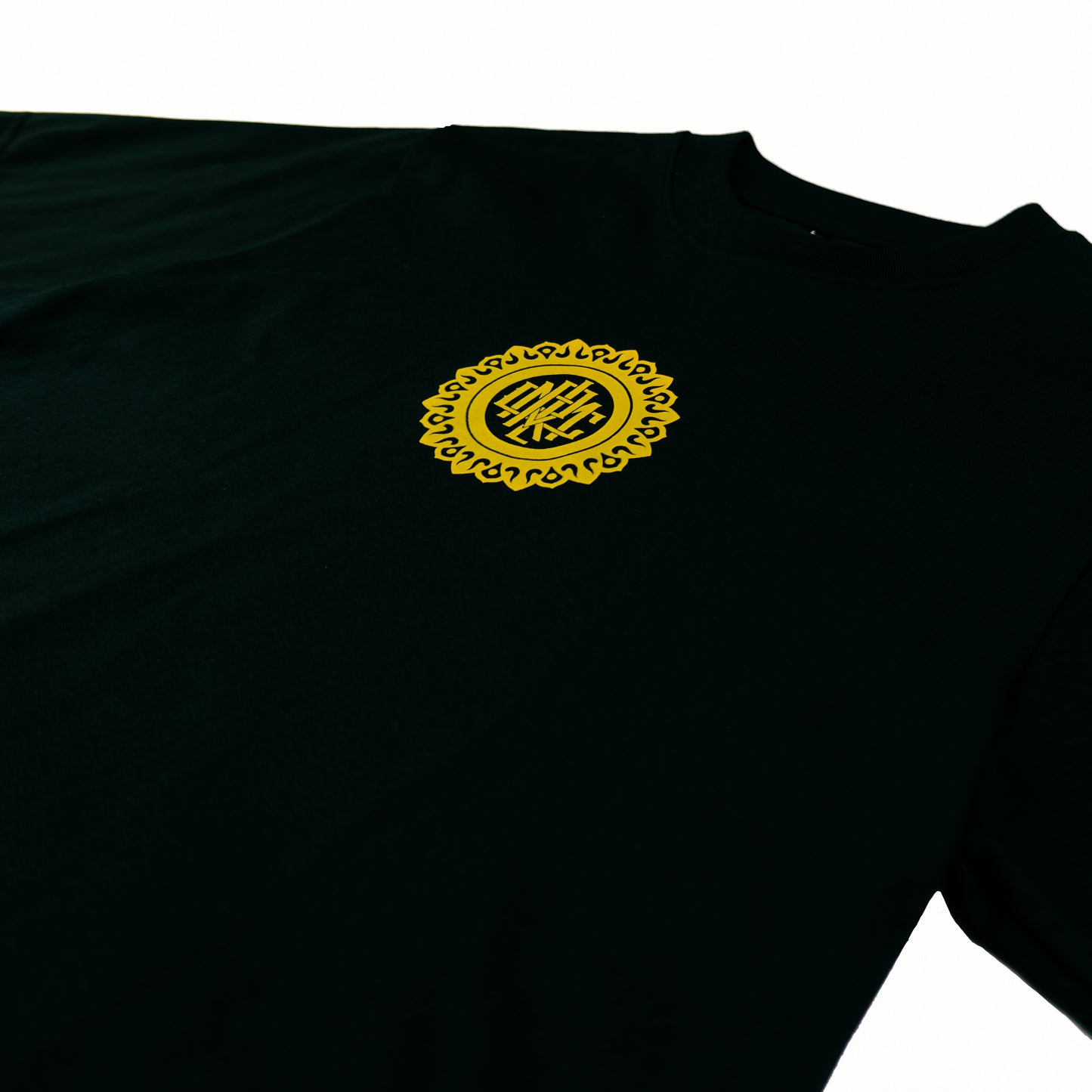 BOX FIT | OVERSIZED TEE | MANDALA SHIRT | BLACK
